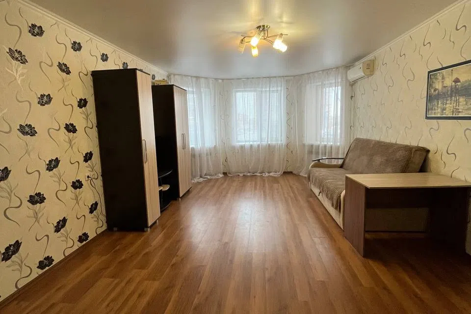 Продаётся 1-комнатная квартира, 53.1 м²
