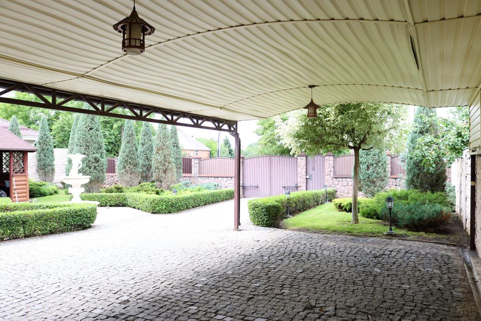 Продаётся 2-этажный дом, 223 м²