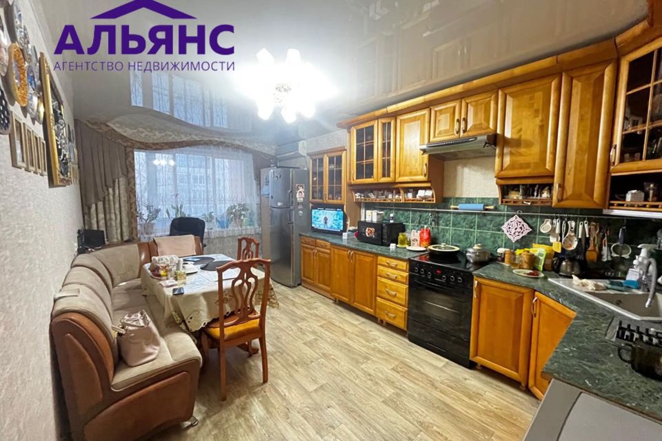Продаётся 3-комнатная квартира, 66.1 м²
