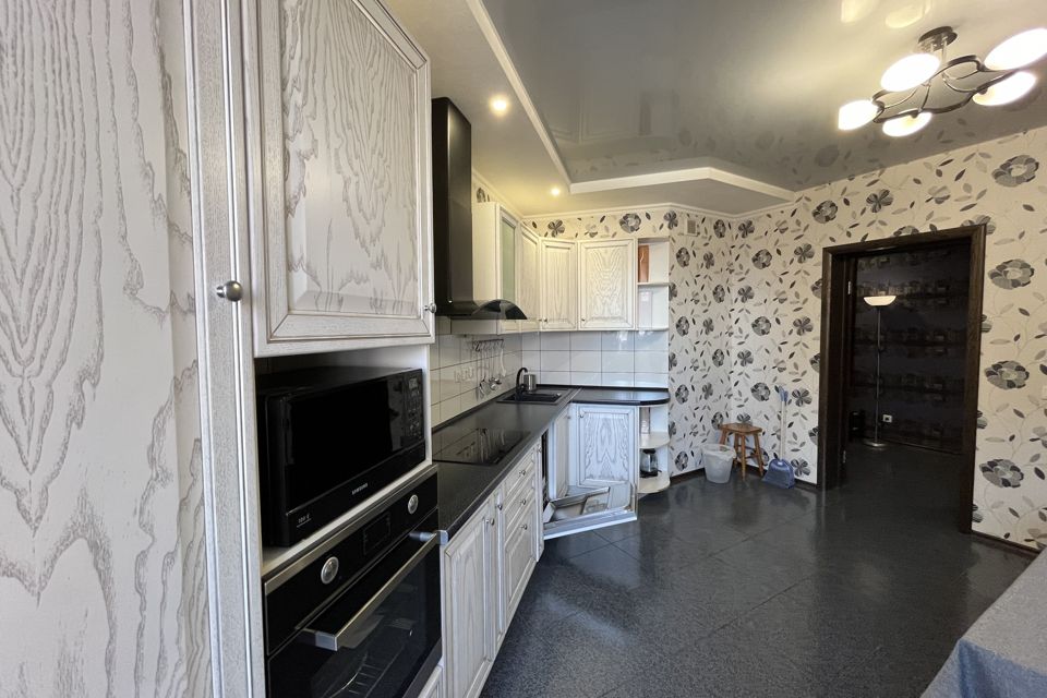 Продаётся 2-комнатная квартира, 76.5 м²
