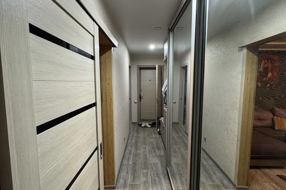 Продаётся 3-комнатная квартира, 64 м²