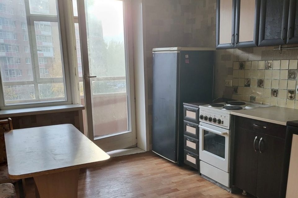 Сдаётся 2-комнатная квартира, 65 м²