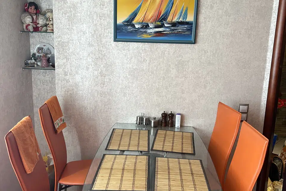 Продаётся 4-комнатная квартира, 134.5 м²