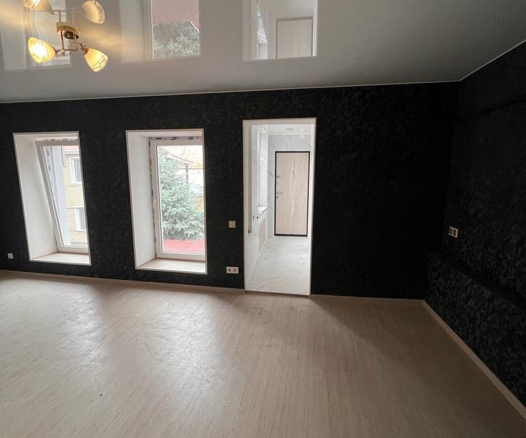 Продаётся 3-комнатная квартира, 67.4 м²