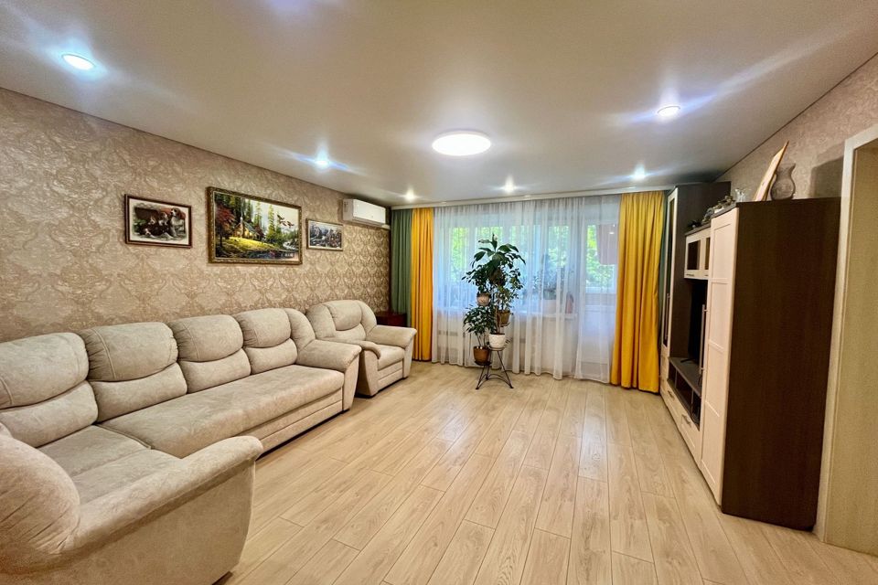 Продаётся 3-комнатная квартира, 97.6 м²