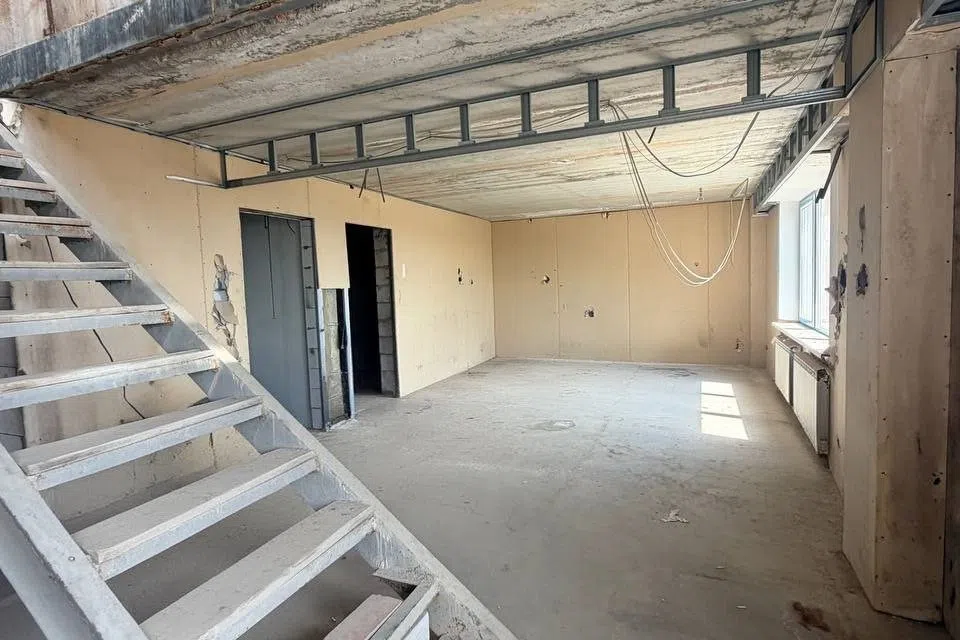 Продаётся 4-комнатная квартира, 483.8 м²