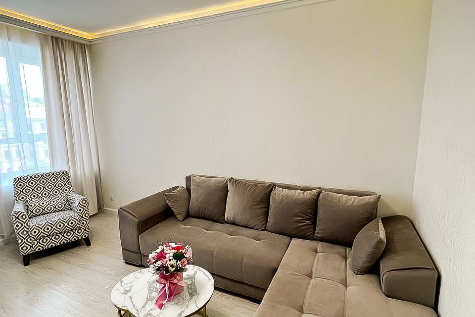Продаётся 3-комнатная квартира, 72.8 м²