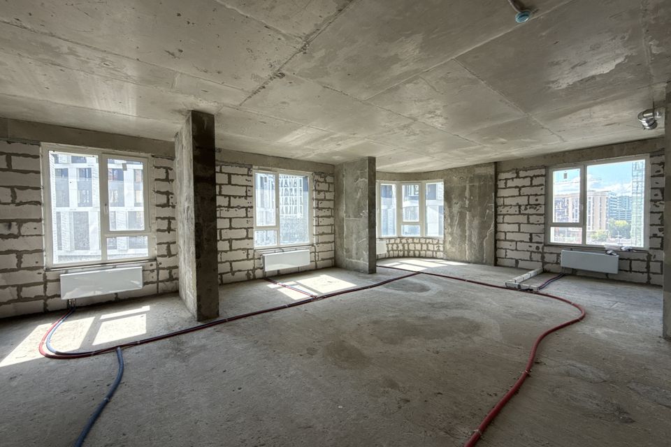 Продаётся 2-комнатная квартира, 77.2 м²