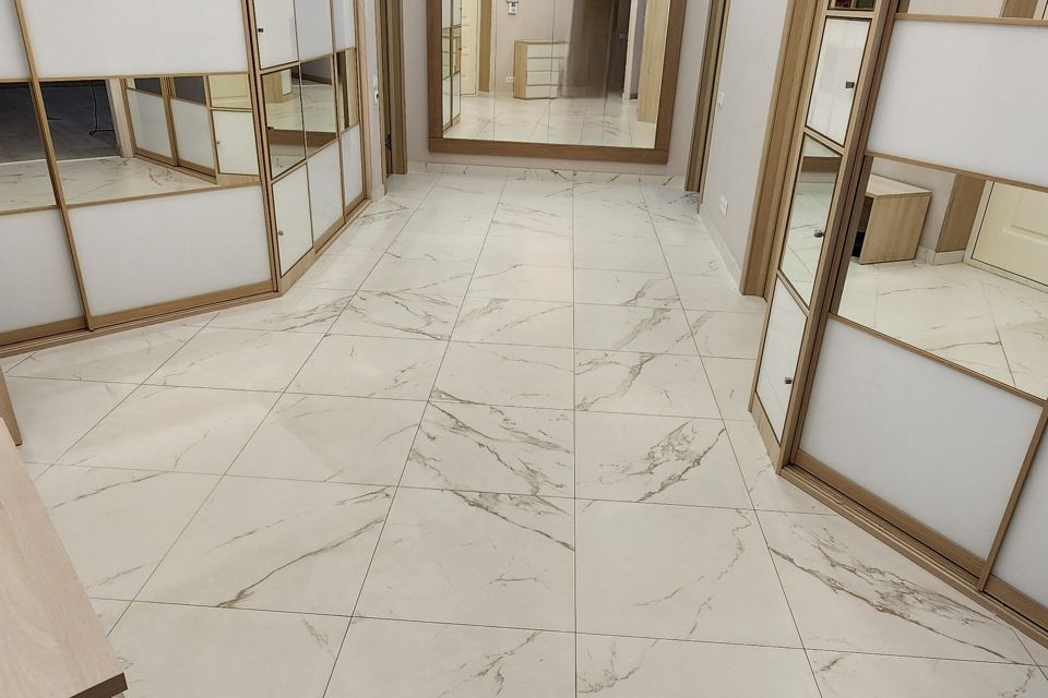 Продаётся 4-комнатная квартира, 165 м²