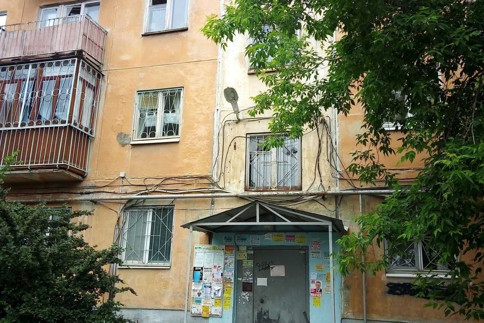 Продаётся 3-комнатная квартира, 57.7 м²