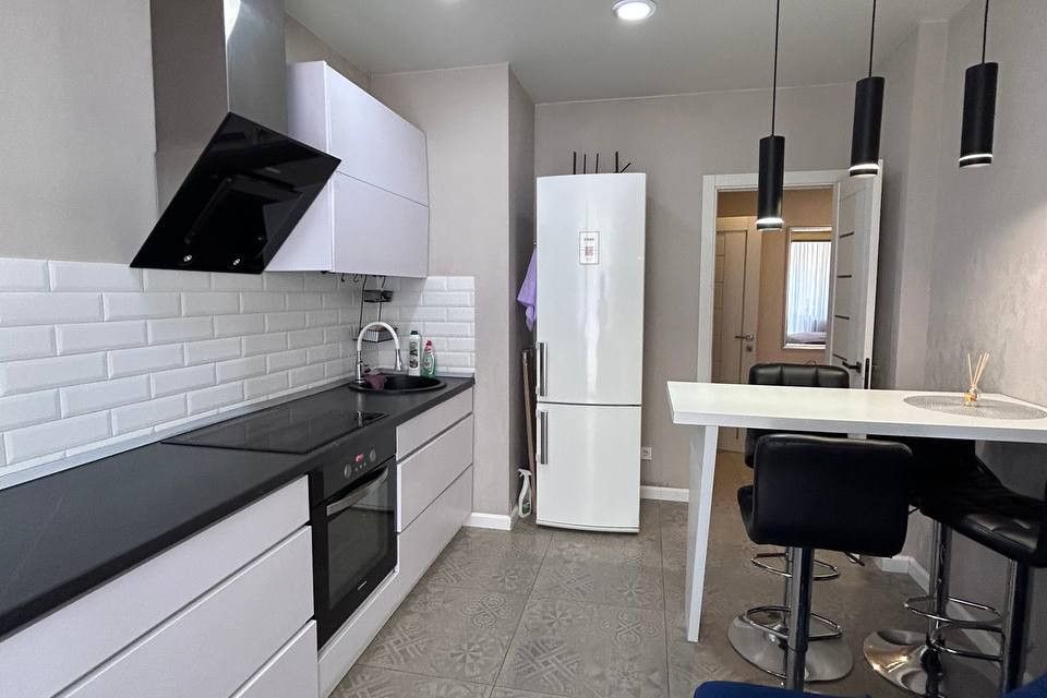Продаётся 1-комнатная квартира, 41.3 м²