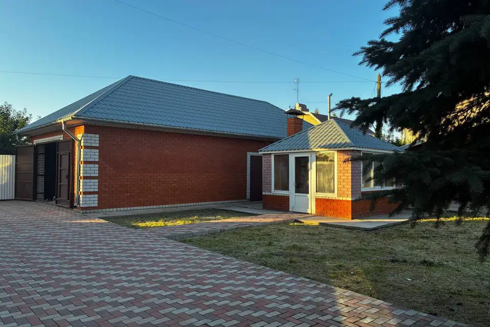 Продаётся 3-этажный дом, 497 м²
