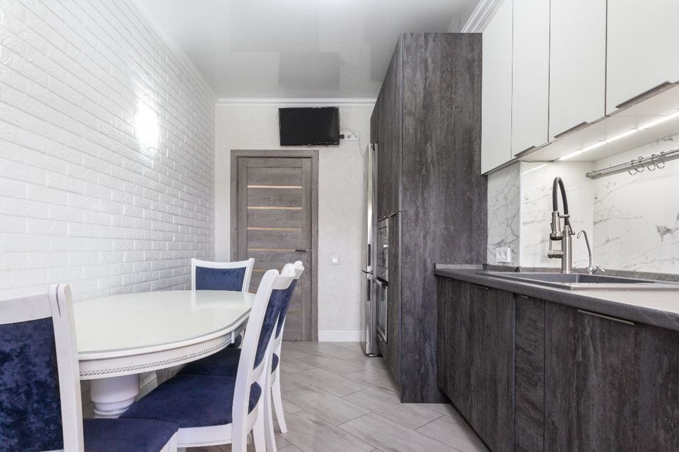 Продаётся 3-комнатная квартира, 87 м²