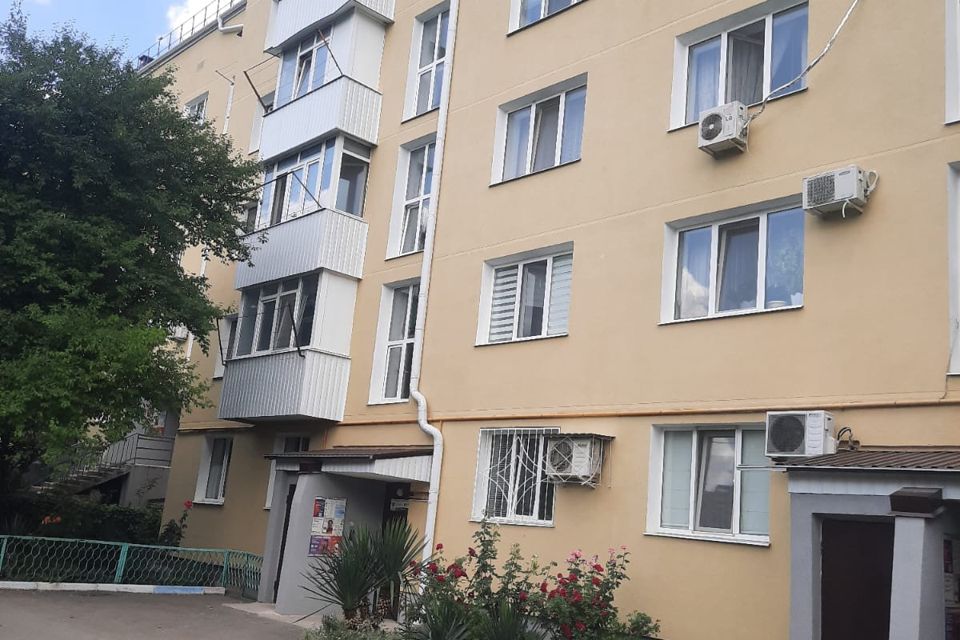 Продаётся 3-комнатная квартира, 67 м²