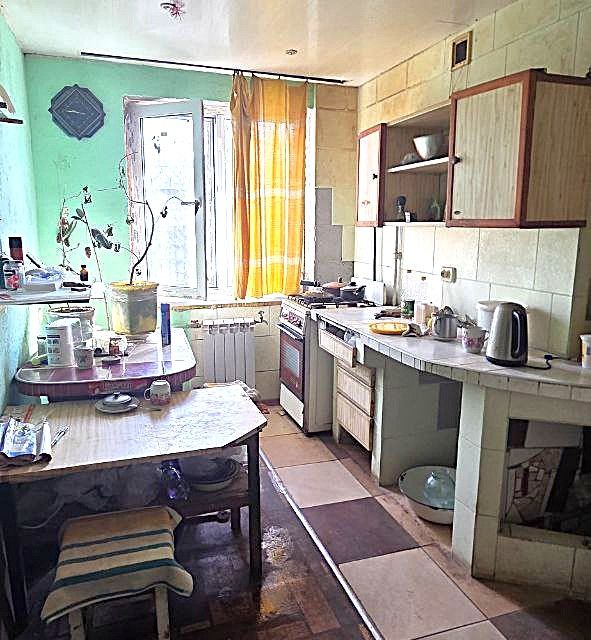 Продаётся 4-комнатная квартира, 61 м²