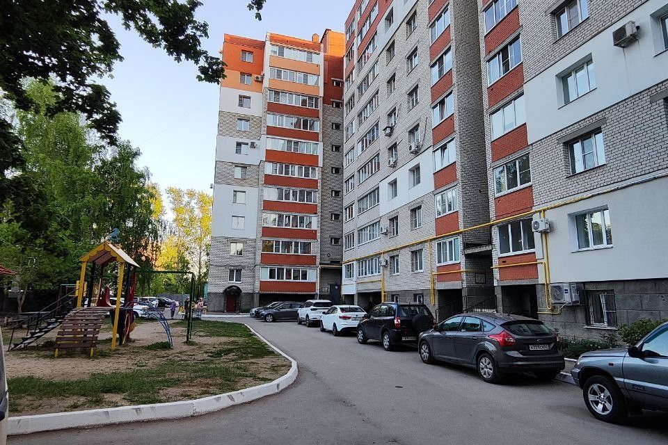 Продаётся 2-комнатная квартира, 71.7 м²