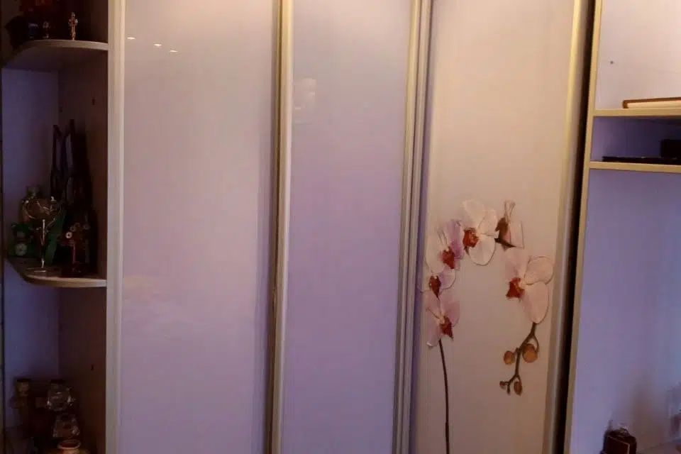 Продаётся 3-комнатная квартира, 57 м²