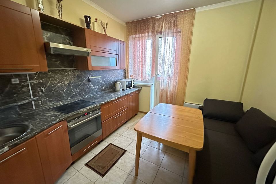 Продаётся 1-комнатная квартира, 42 м²