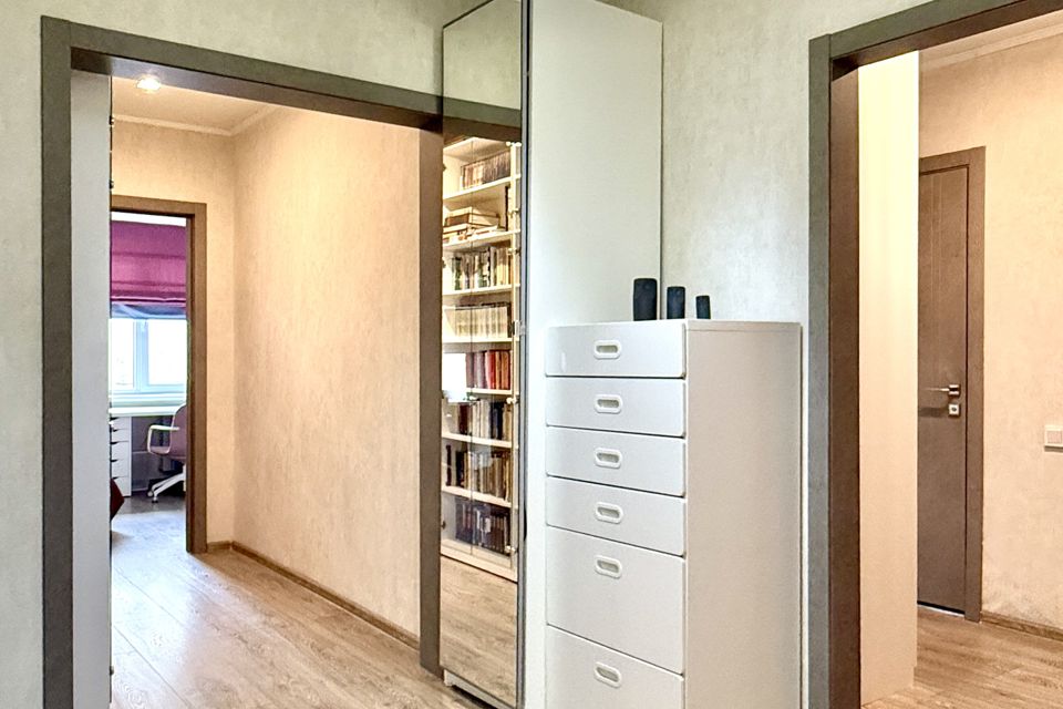 Продаётся 4-комнатная квартира, 75.4 м²