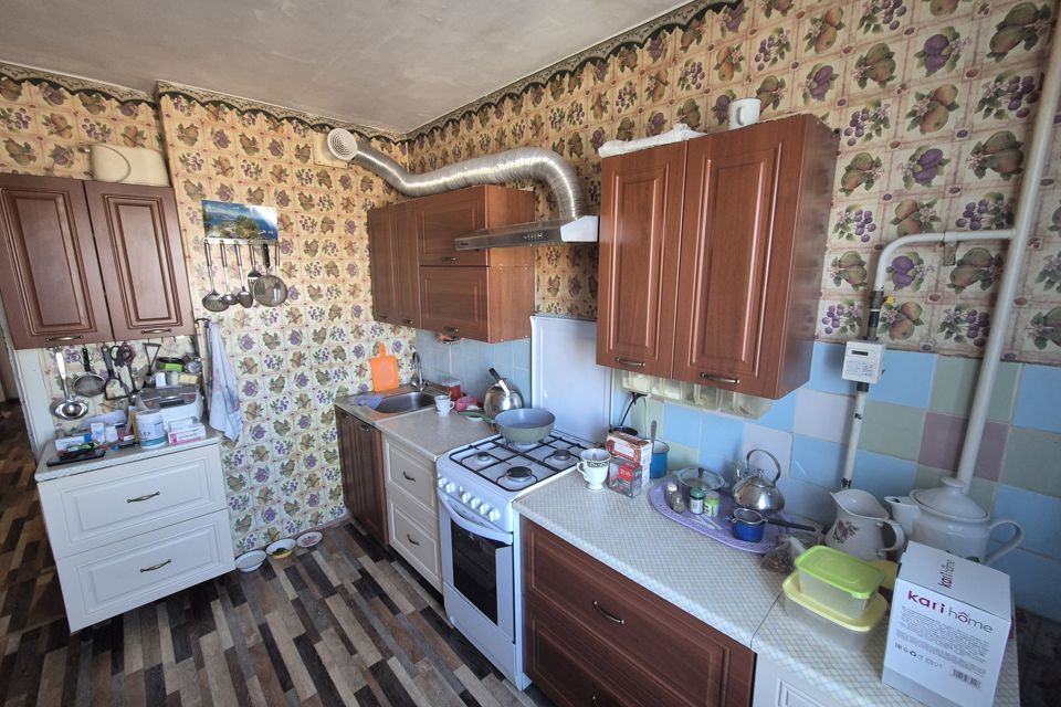 Продаётся 4-комнатная квартира, 71.6 м²