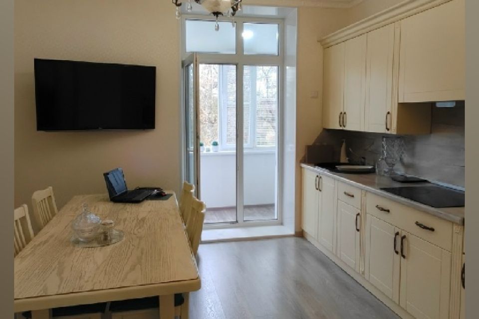 Продаётся 4-комнатная квартира, 84 м²