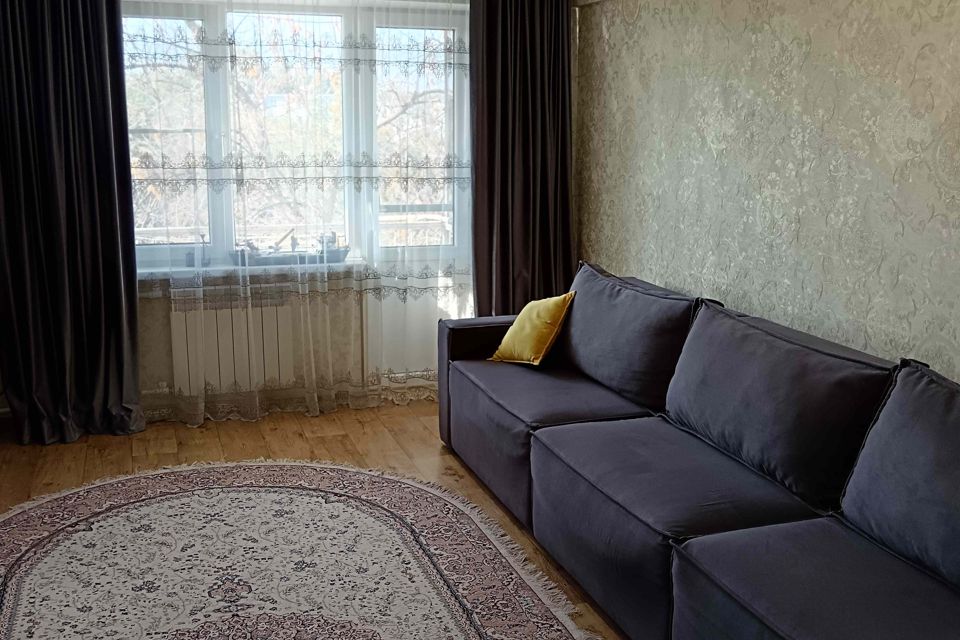 Продаётся 3-комнатная квартира, 59.7 м²