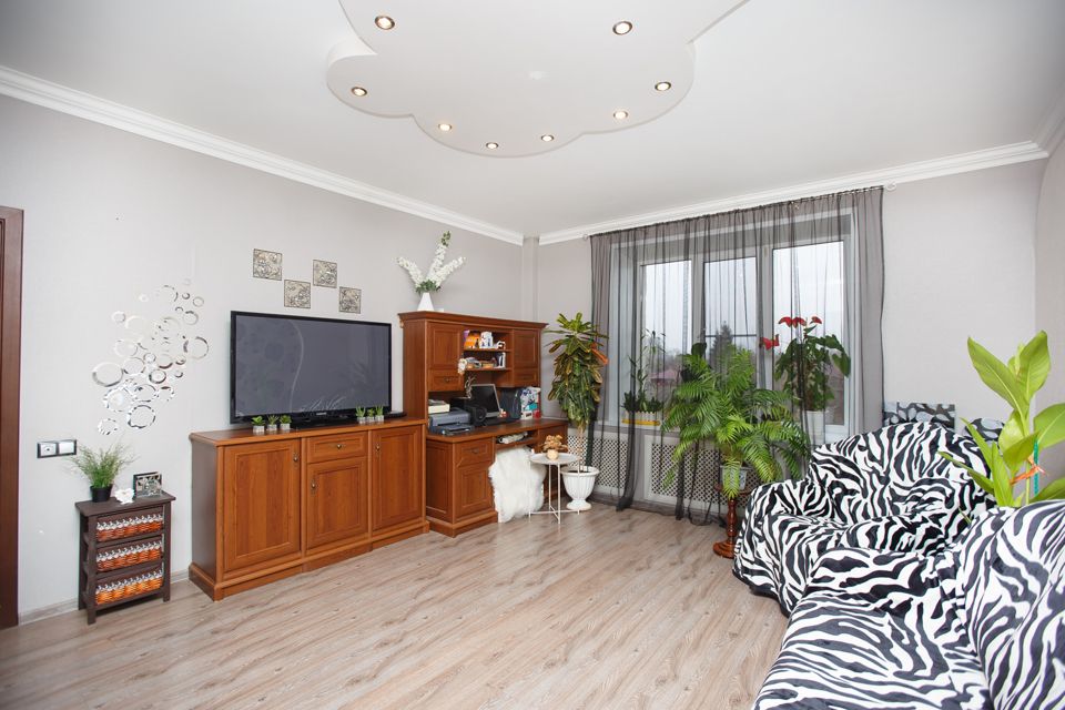 Продаётся 4-комнатная квартира, 81.4 м²