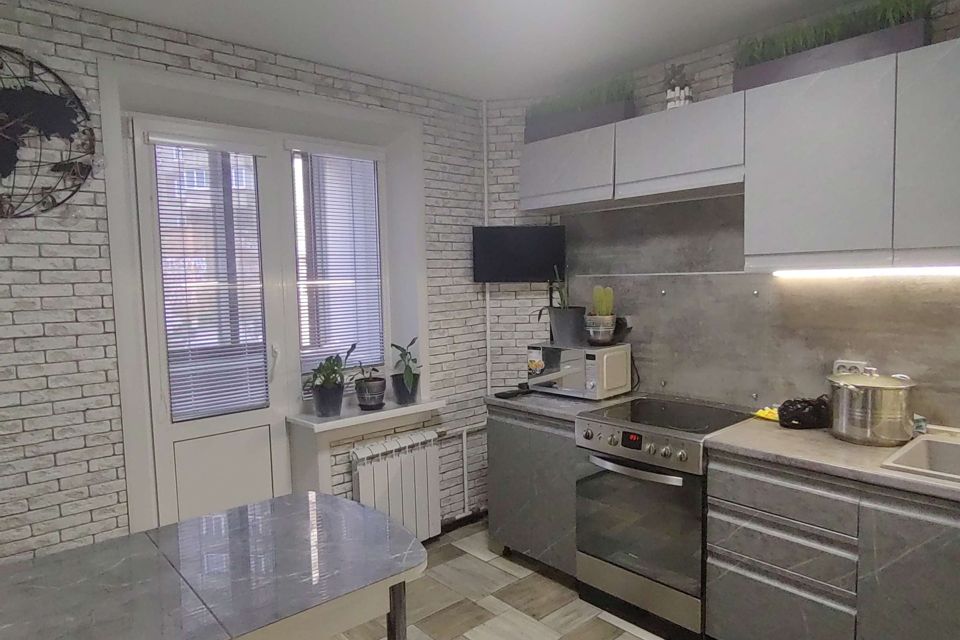 Продаётся 4-комнатная квартира, 99.3 м²