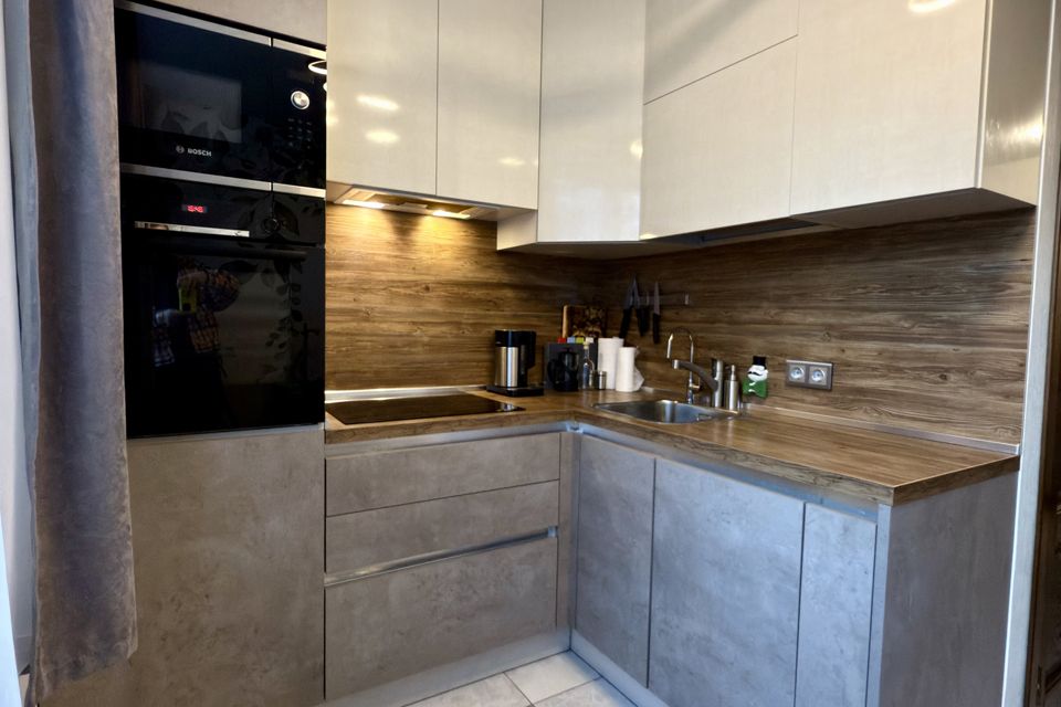 Продаётся 3-комнатная квартира, 63.3 м²