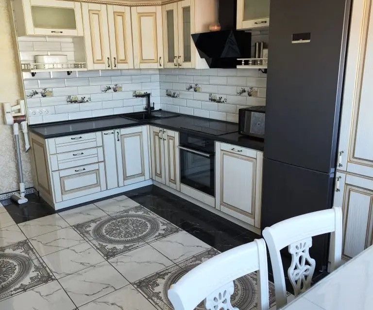 Продаётся 3-комнатная квартира, 82.4 м²