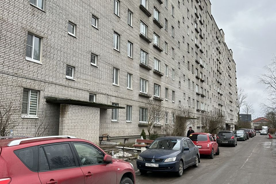 Продаётся 4-комнатная квартира, 67.3 м²