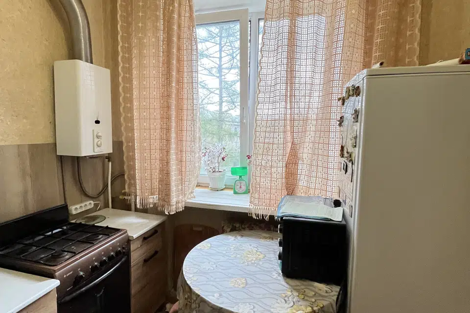 Продаётся 2-комнатная квартира, 42.4 м²