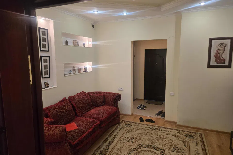 Продаётся 4-комнатная квартира, 148 м²
