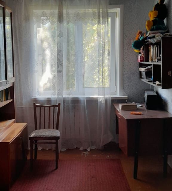 Продаётся 4-комнатная квартира, 65.7 м²