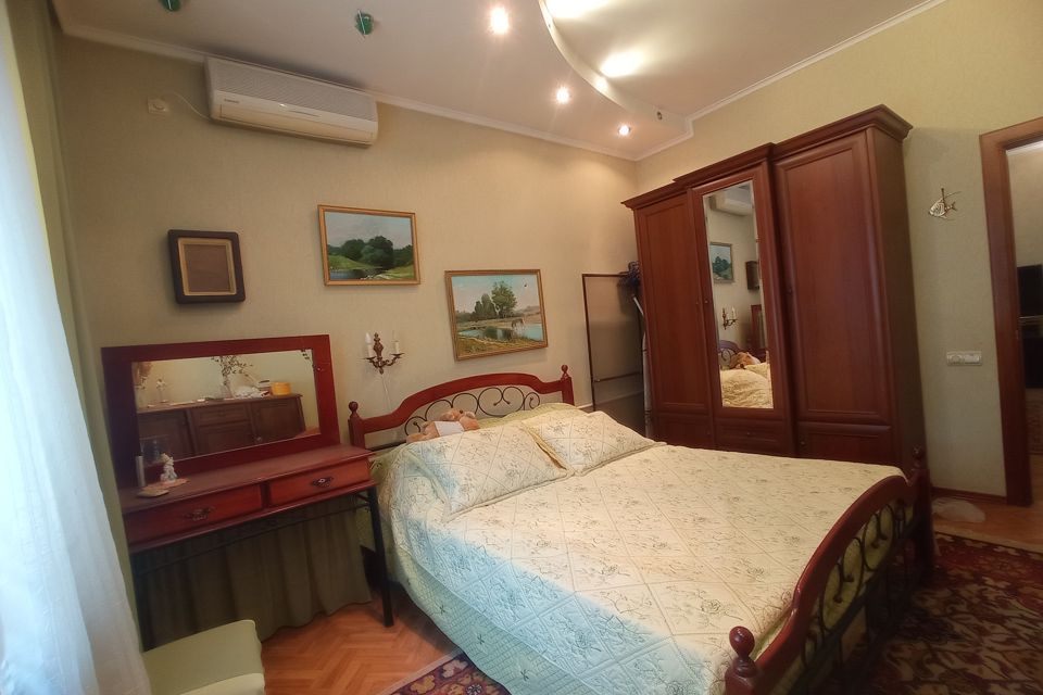 Продаётся 3-комнатная квартира, 69.9 м²