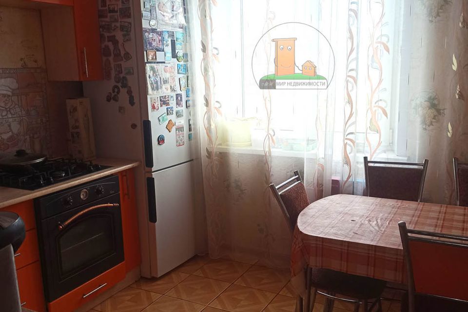 Продаётся 3-комнатная квартира, 65.5 м²