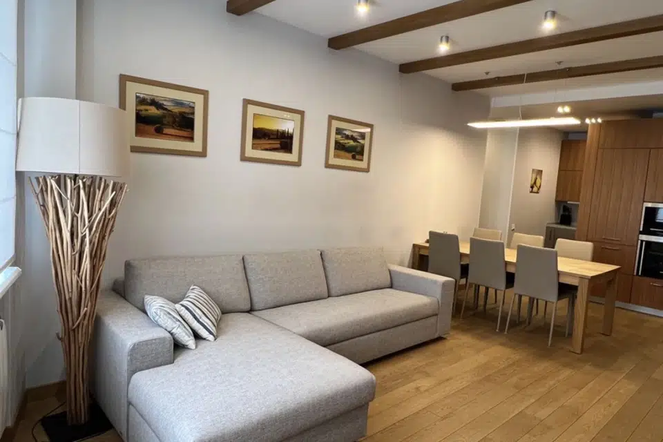 Продаётся 3-комнатная квартира, 101 м²
