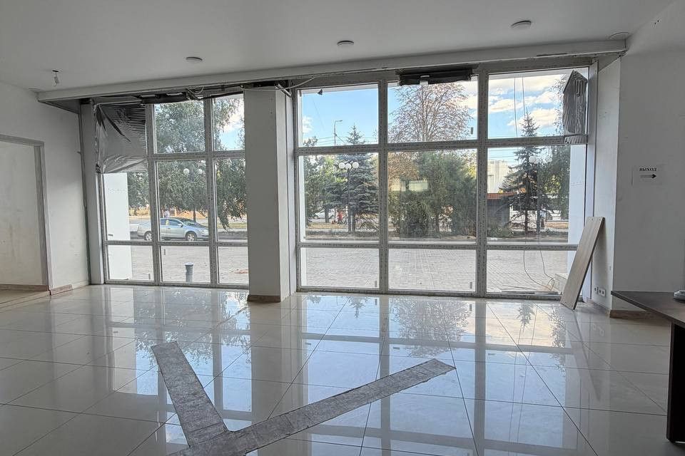 Продаётся помещение своб. назначения, 275 м²