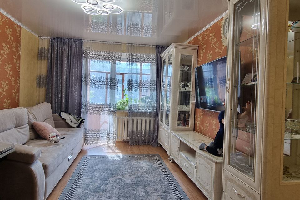 Продаётся 4-комнатная квартира, 70 м²