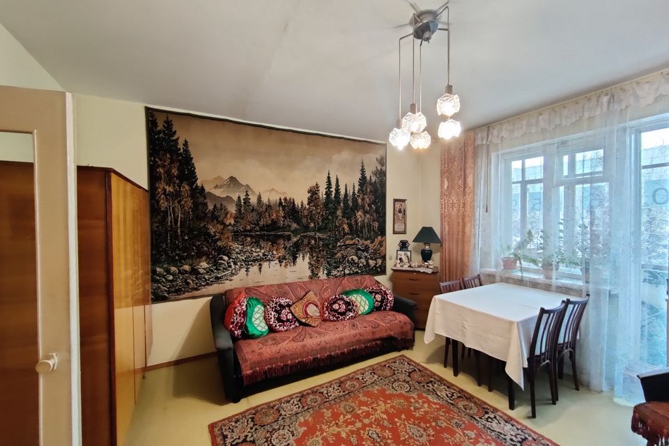 Продаётся 1-комнатная квартира, 38 м²