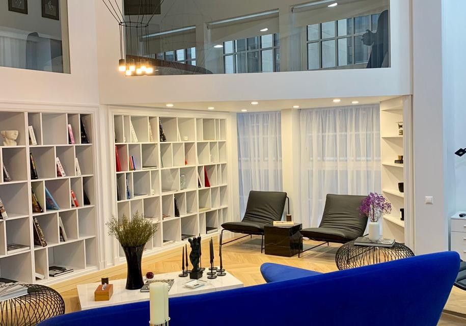 Продаётся 5-комнатная квартира, 251 м²