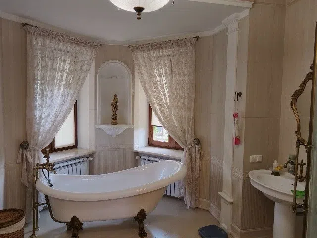 Продаётся 3-этажный дом, 232 м²