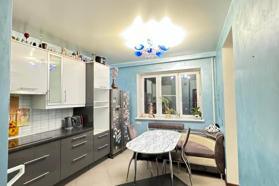 Продаётся 2-комнатная квартира, 84 м²