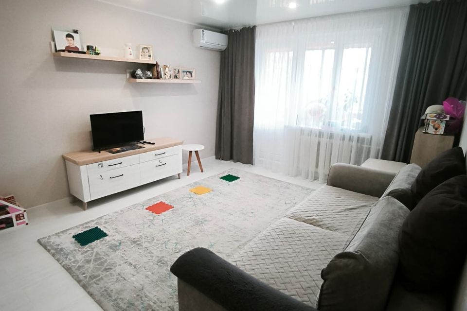 Продаётся 3-комнатная квартира, 58.1 м²