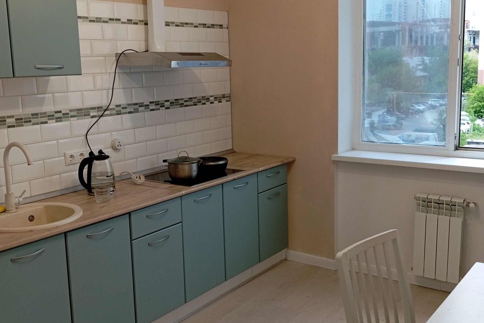 Сдаётся 1-комнатная квартира, 37 м²