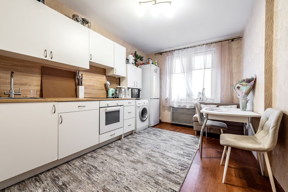 Продаётся 2-комнатная квартира, 61.9 м²