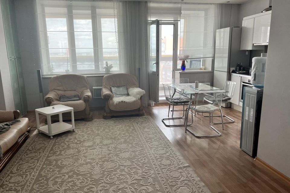 Продаётся 3-комнатная квартира, 103 м²