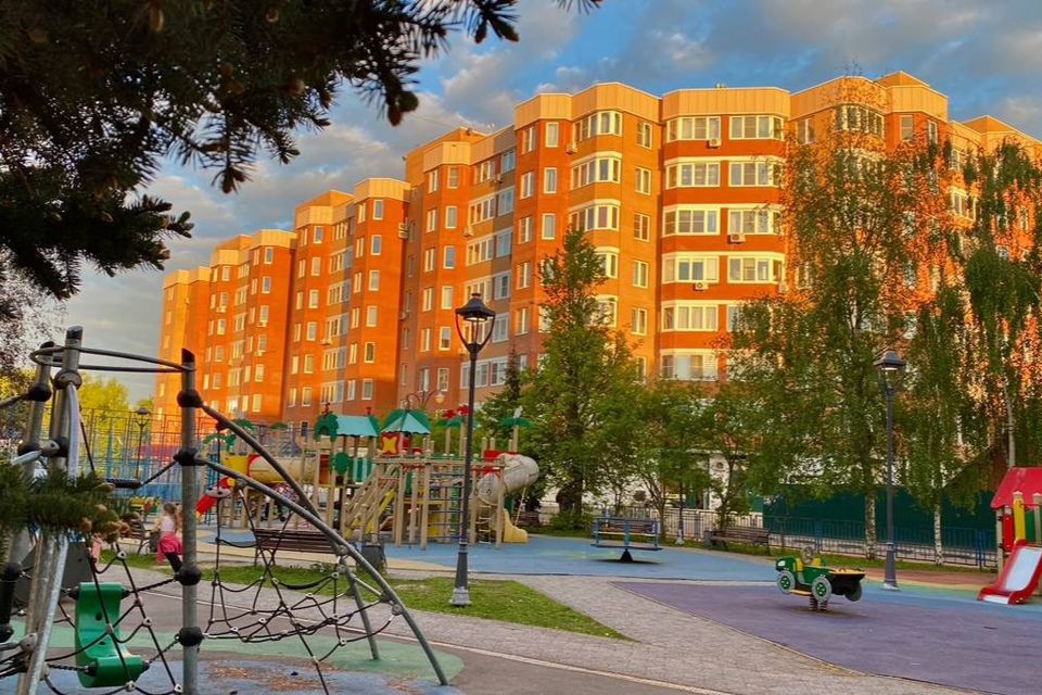 Продаётся 2-комнатная квартира, 96.2 м²