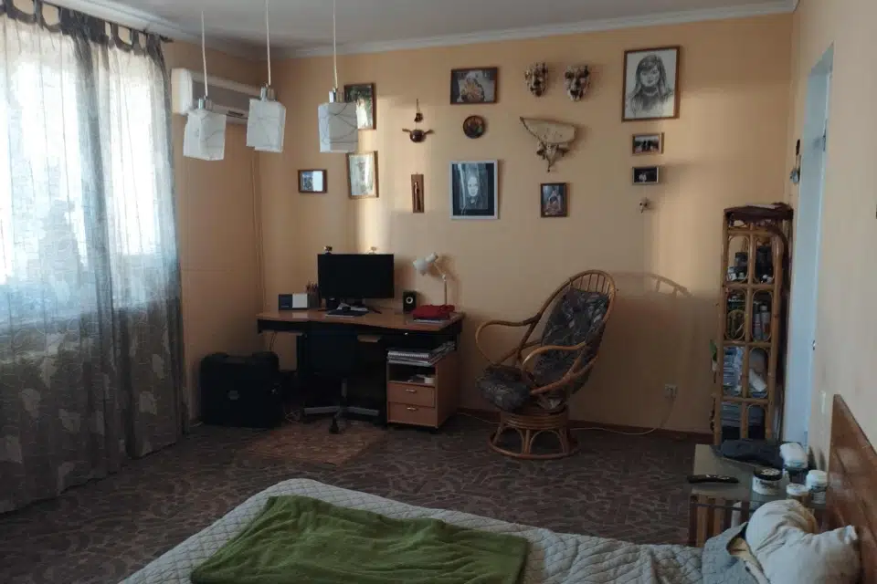 Продаётся 3-комнатная квартира, 108 м²