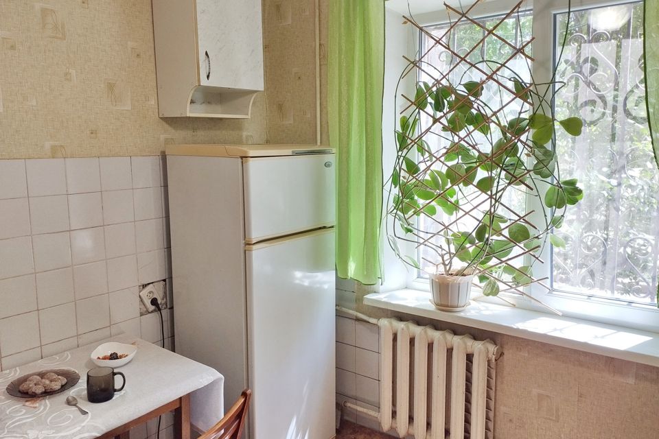 Продаётся 4-комнатная квартира, 98 м²